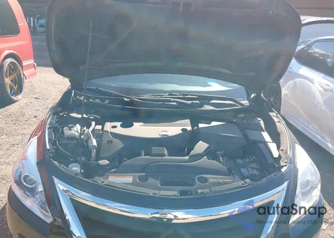 2013 Nissan Altima 2.5 z USA, uszkodzony, nr VIN 1N4AL3AP7DN464734